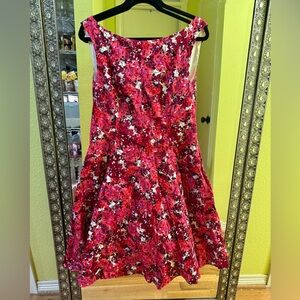 🎀 Maggy London Floral Midi Dress